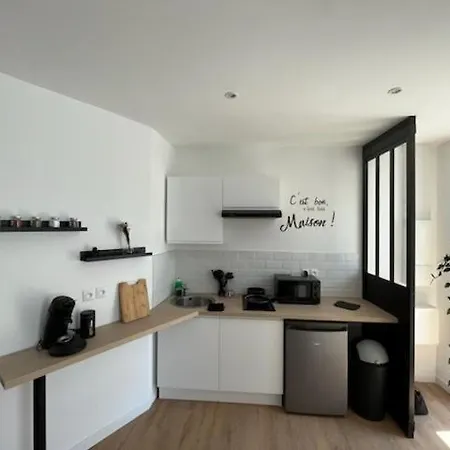 Hyper Centre T2 Standing Σεν-Κεντέν